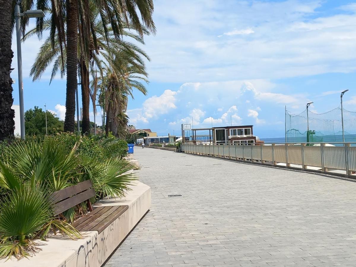 Apartamento Sweet Sea View Savona Exterior foto