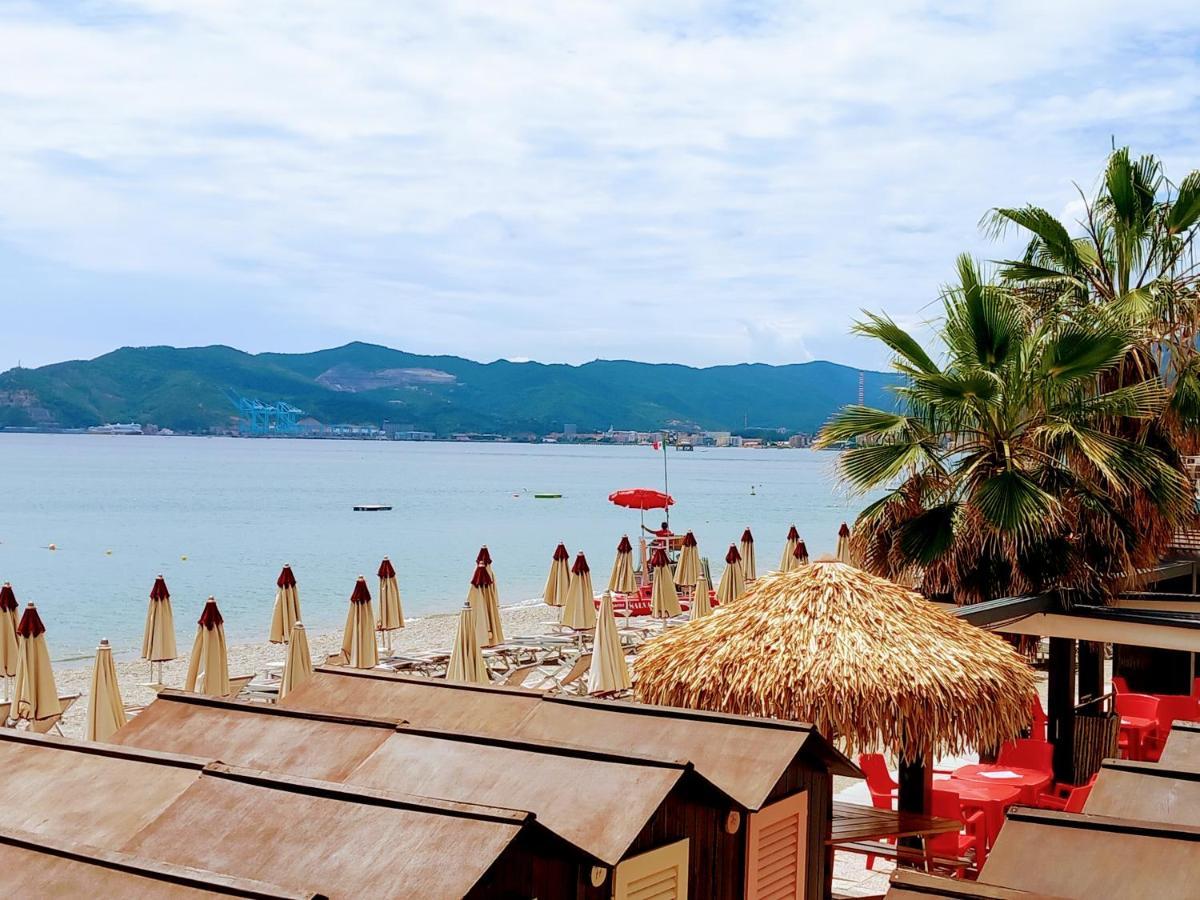 Apartamento Sweet Sea View Savona Exterior foto