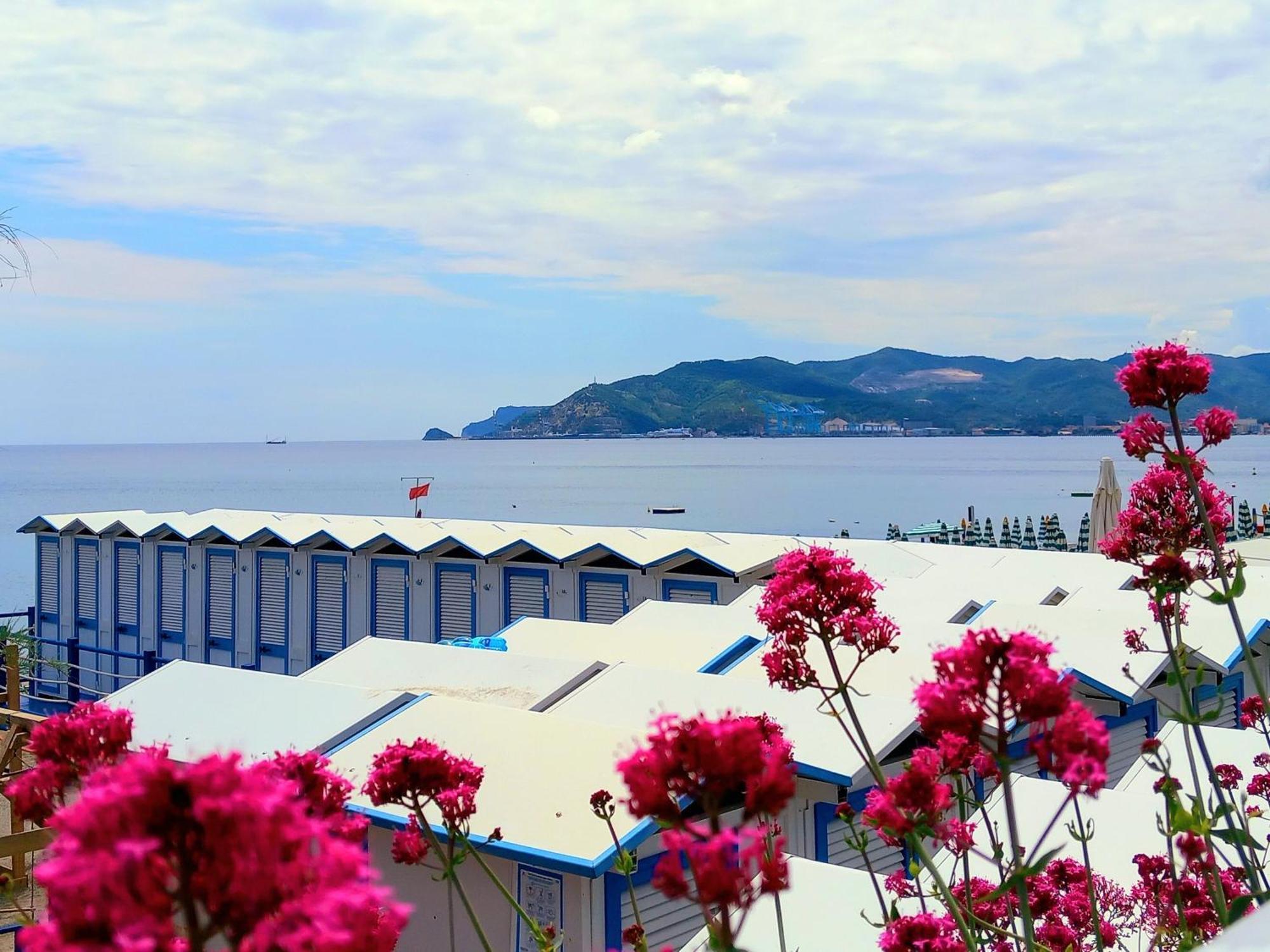 Apartamento Sweet Sea View Savona Exterior foto