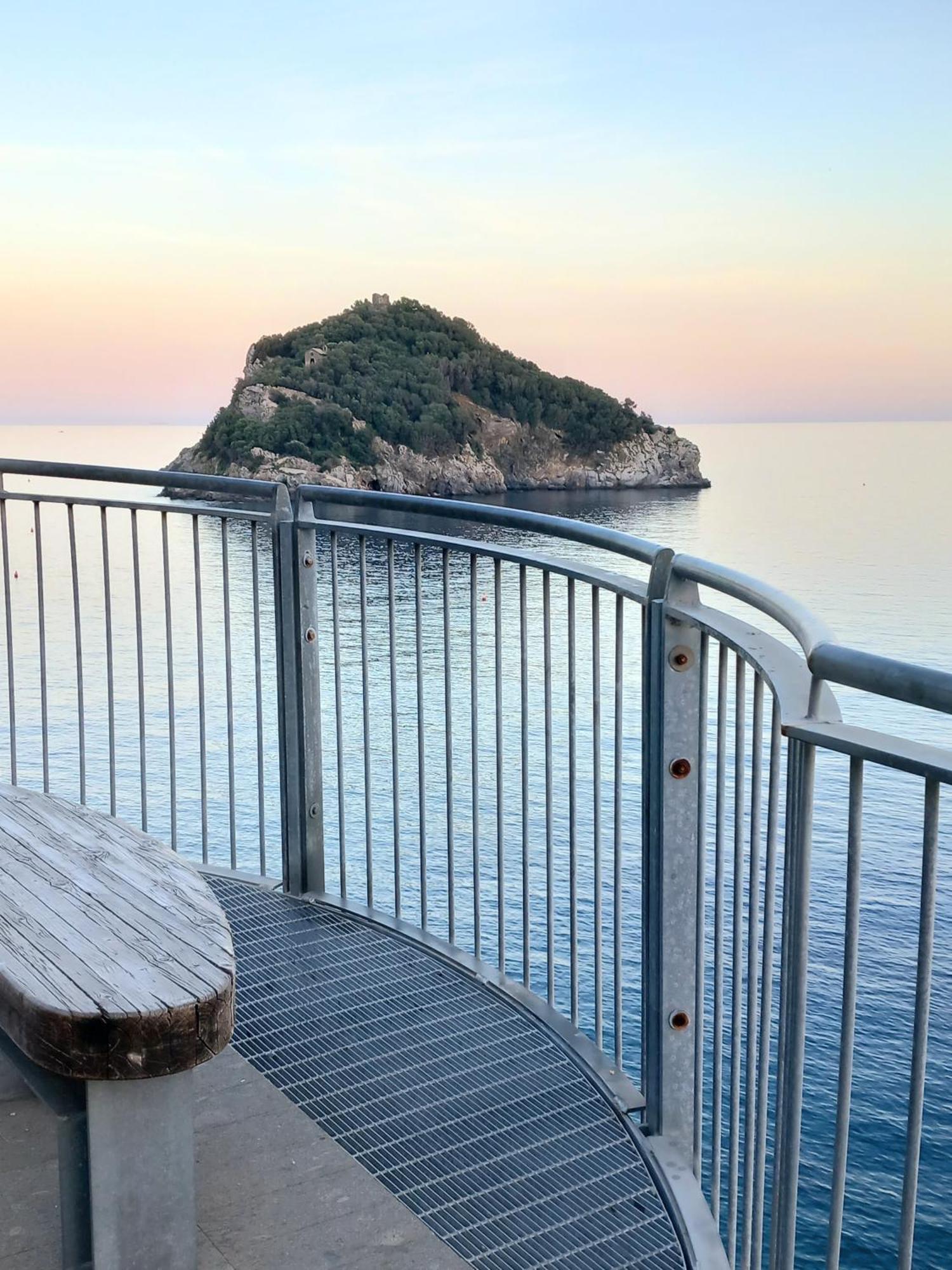 Apartamento Sweet Sea View Savona Exterior foto